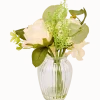 Boeket kunstbloemen in vaas