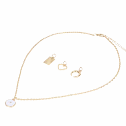 Ketting met verwisselbare hangers
